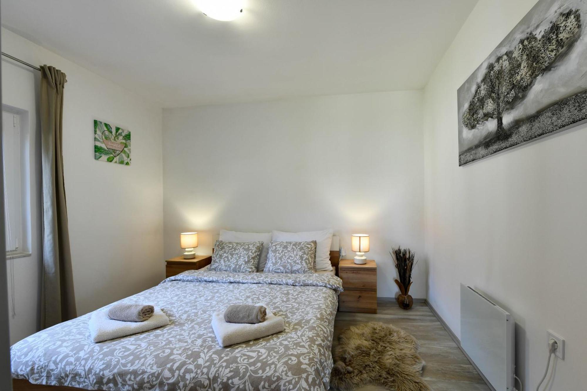 Apartman Tina Rakovica Exterior photo
