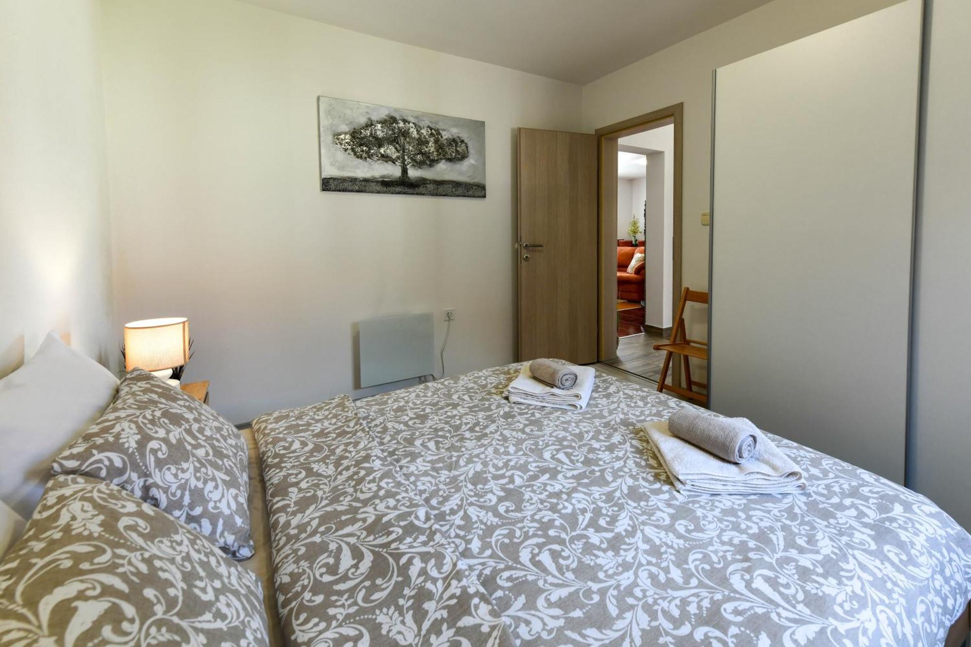 Apartman Tina Rakovica Exterior photo